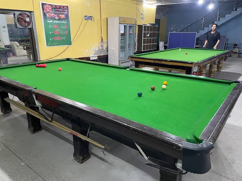 SNOOKER TABLE 0