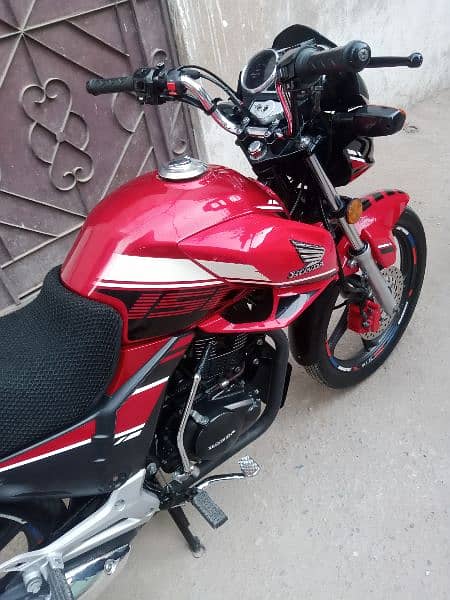 Honda CB 150F brand new condition 3