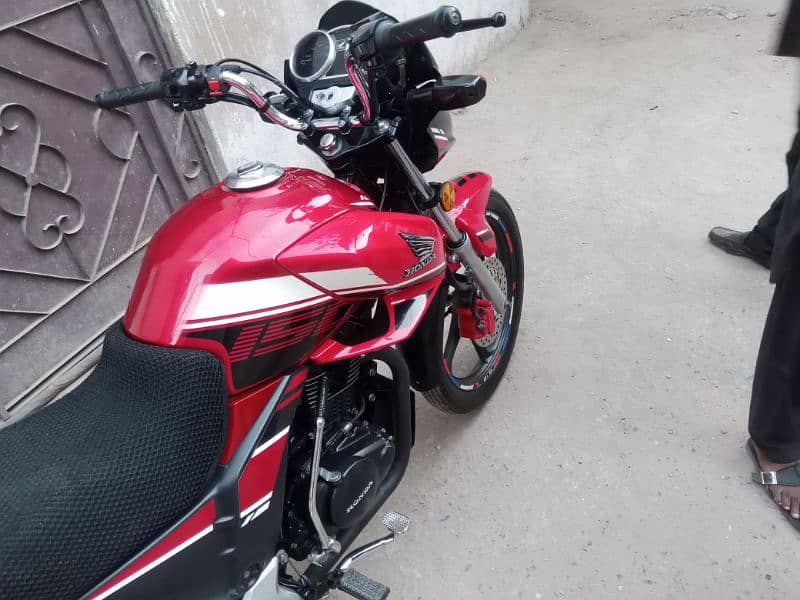 Honda CB 150F brand new condition 4