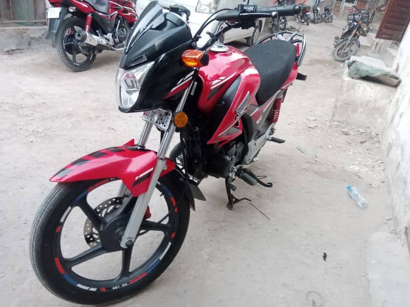 Honda CB 150F brand new condition 5