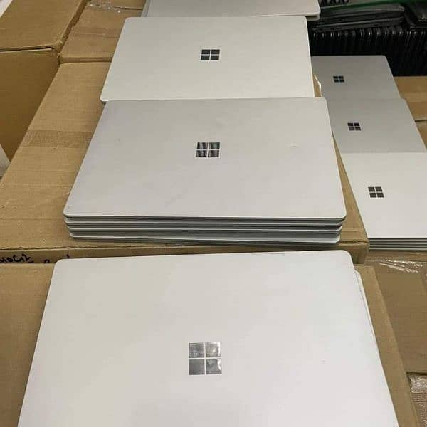 Microsoft Surface Book 1769, i5 7th, 8gb, 256gbssd 2