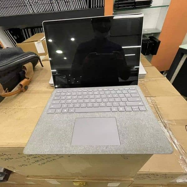 Microsoft Surface Book 1769, i5 7th, 8gb, 256gbssd 4