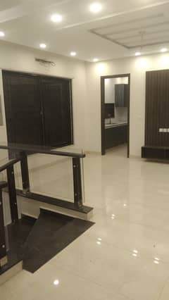 10 Marla Upper Portion For Rent In Park View City Lahore 0