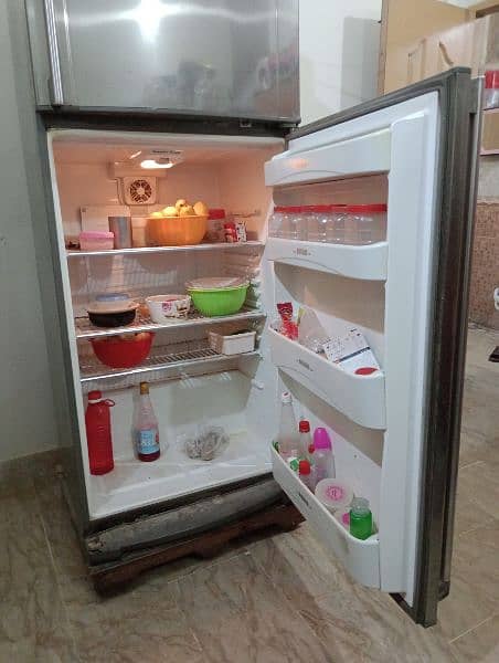 (Dawlance - H-Zone) (Full Size) 2-Door Refrigerator in Good Condition. 7