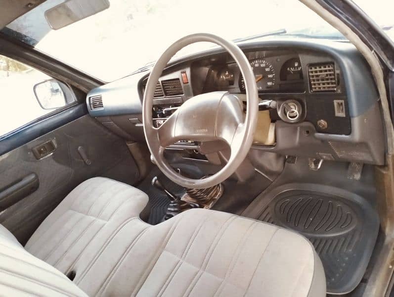 Toyota Hilux 1997 4