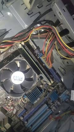 asus Pc with gaming board 8/250