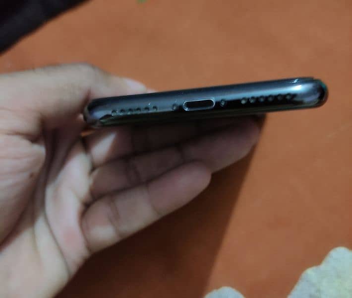 iphone X 64GB non PTA 4