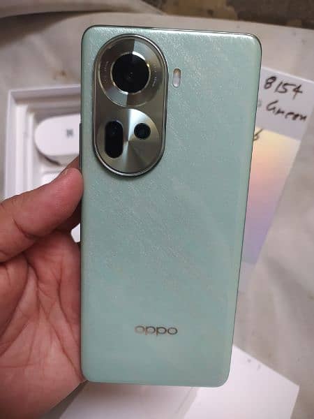 oppo reno 11 mobile with 12/256 new ph want to sale 2