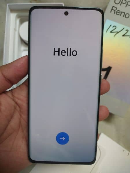 oppo reno 11 mobile with 12/256 new ph want to sale 7