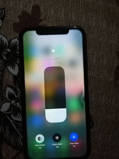 IPHONE XR /. 64GB / NON PTA / RED COLOR 0