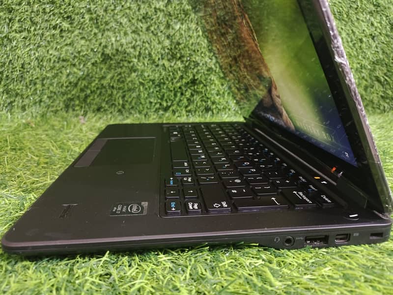 Dell Laptop 7250 Core i5 5th Generation 4