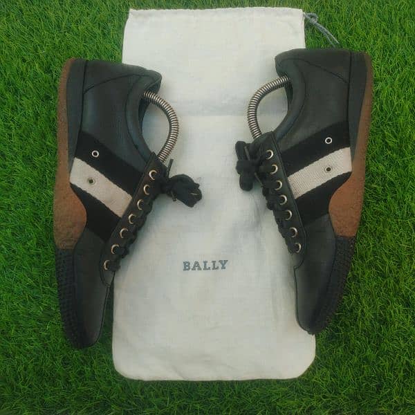 Gucci Valentino Zanotti Bally Shoes 16