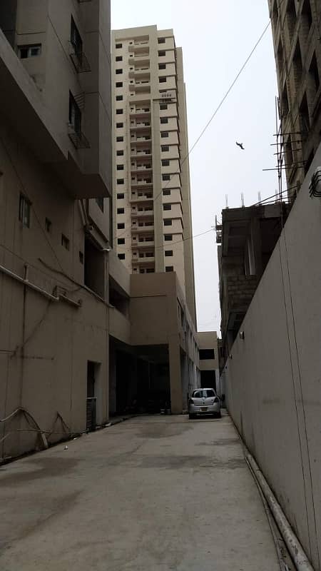 Centrally Located Flat In Royal 8 Icon Is Available For Rent 6