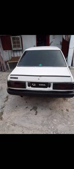 Nissan 1986