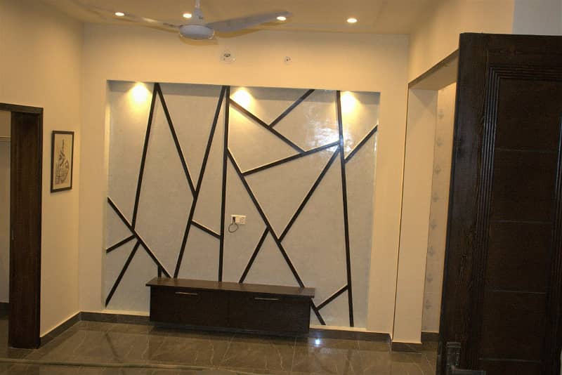 5 Marla House Available For Rent In Jinnah Block Sector E Bahria Town Lahore 1