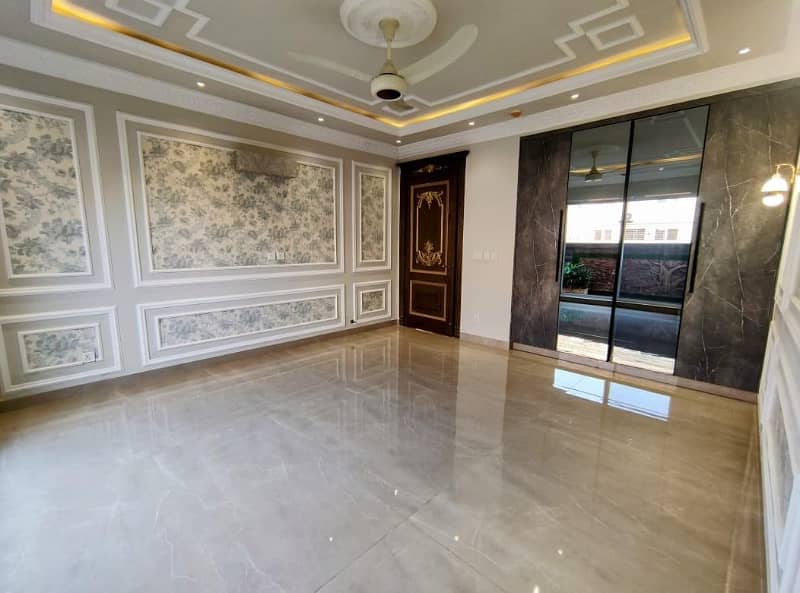A Beautiful 1 Kanal House Is Available For Rent In PHASE 1 DHA, Lahore. 5