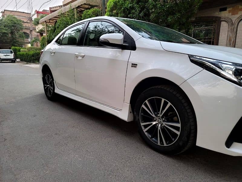 Toyota Corolla Altis 2020 1.6 10