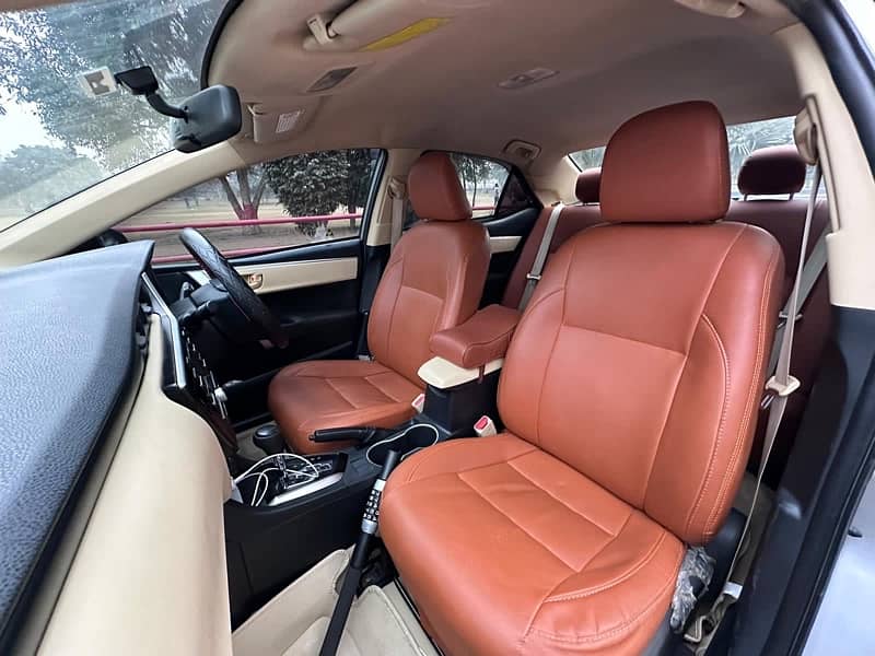 Toyota Corolla automatic GLI 2019 model 9