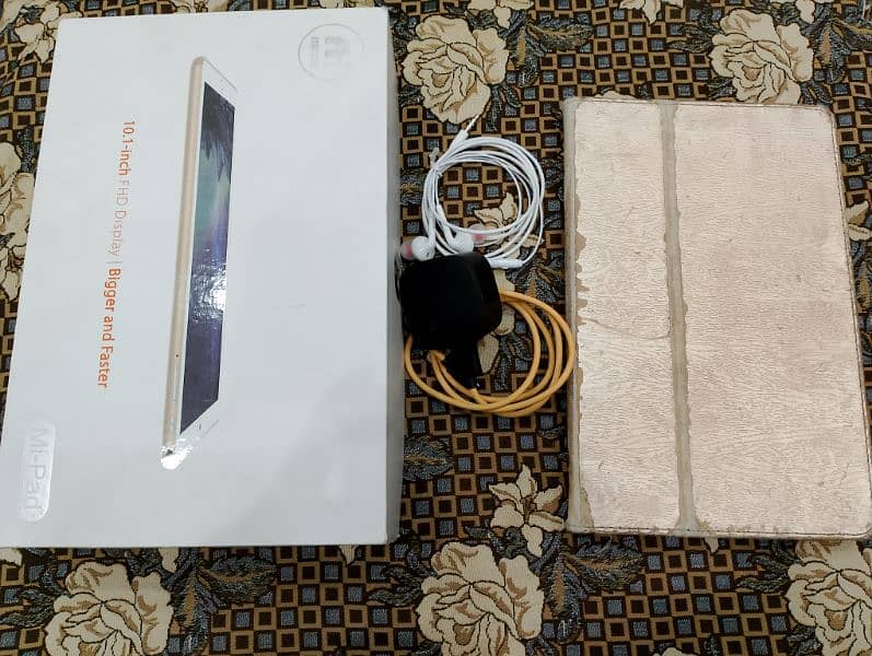 Mi-pad tablet with complete box. 11