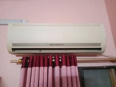Split AC available in working condition 0