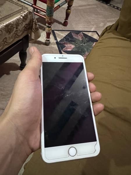 Iphone 7+ 128 gb silver colour 3