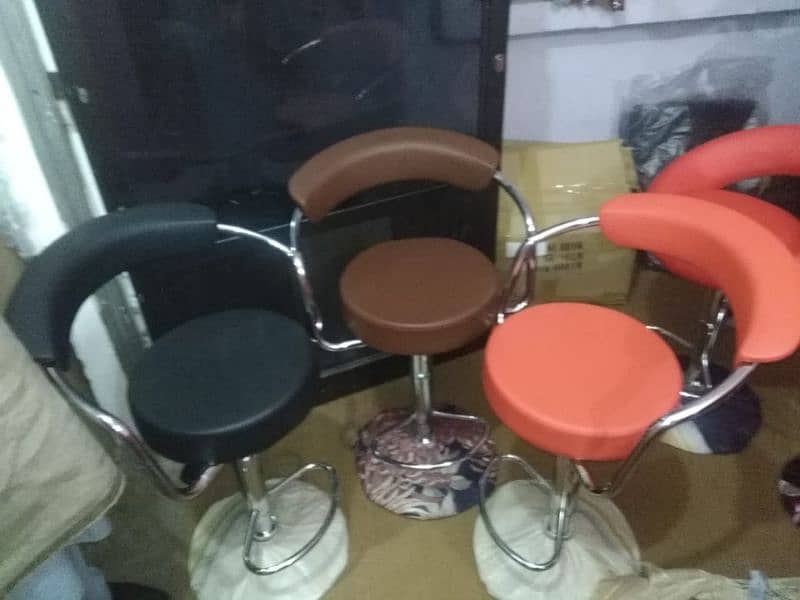 imported visitors chairs importedSTOOL Available WhatsAP0300_905_905_2 1