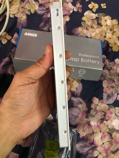 Macbook 2008 Model Brand New Battery and Charger 6