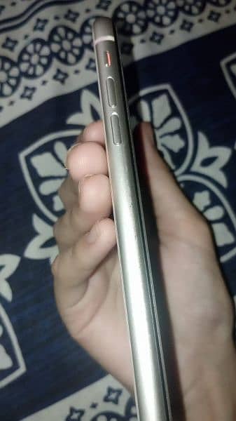 Iphone 11 Non PTA with Charger 4