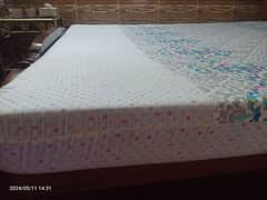 diamond foam matress king size in excelent condition