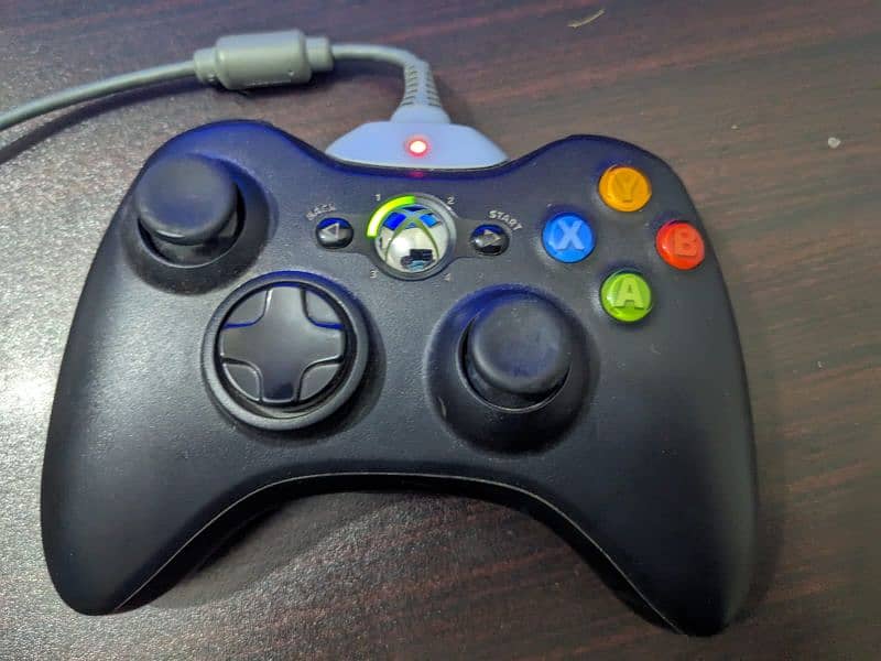 Xbox 360 2 controller with Haier 22 inch LCD TV 7