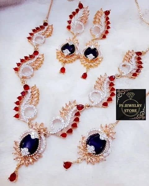 Necklace set with Earrings and Bindiya 4