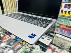 Dell Latitude 5530 Core i7 12Gen  Brand Original window