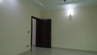 House For sale In I-8/2 Islamabad
