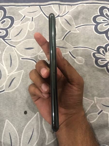 iPhone 11 Pro Max 256 GB 3