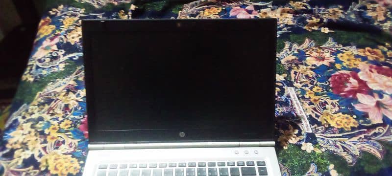 HP laptop windows 10pro 1