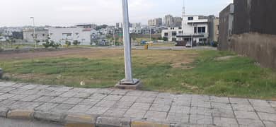Bahria Town 10 Marla Plot for sale