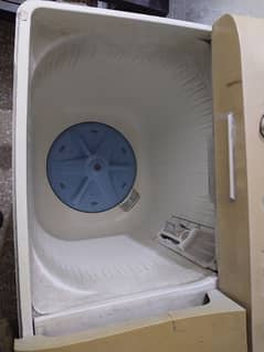 Dawlance Washing machine with dryer