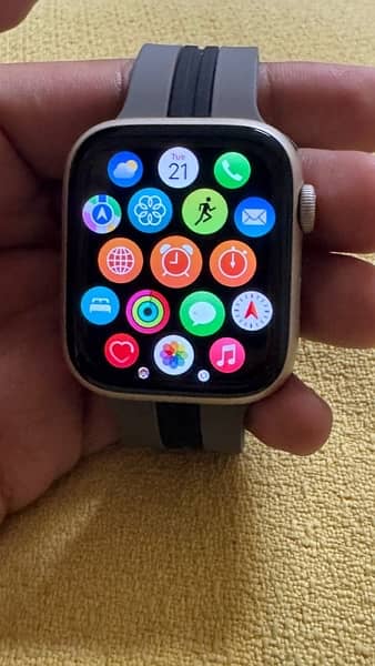Apple Watch Series 8 45mm with box 6