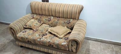 7 seater sofa set very well maintained