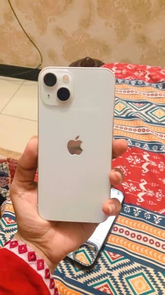 Iphone 13 white colour 128 GB FACOTRY UNLOCK 1