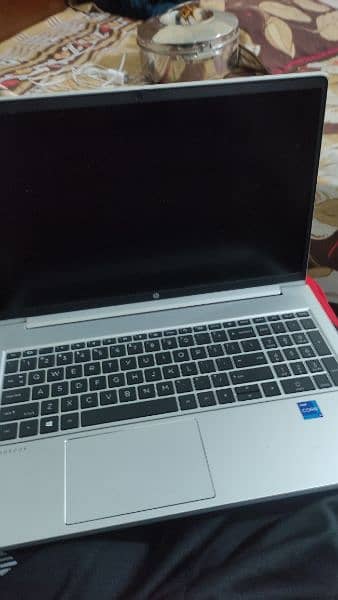 HP probook i7 11th gen with 2 GB graphic card 4