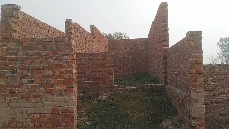 2.5 Marla Gry structure house Kahna near ferozpur road and new defence road Lahore 3