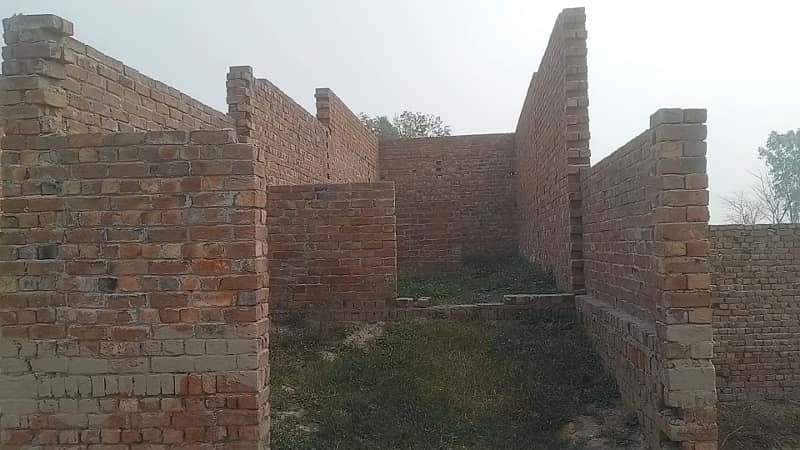 2.5 Marla Gry structure house Kahna near ferozpur road and new defence road Lahore 6