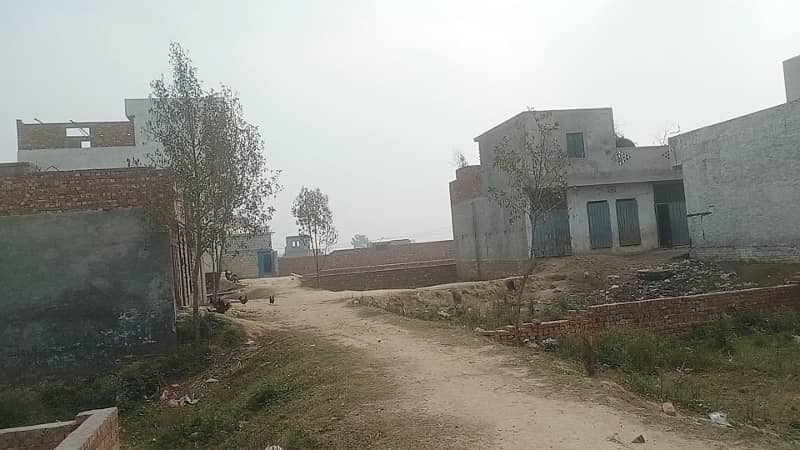 2.5 Marla Gry structure house Kahna near ferozpur road and new defence road Lahore 8