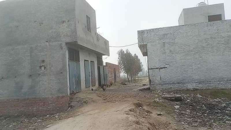2.5 Marla Gry structure house Kahna near ferozpur road and new defence road Lahore 9