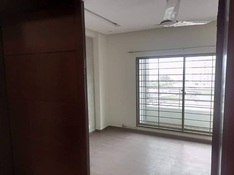 3 Bedrooms Apartment Available For Sale in Askari 11 Block D | HOT DEAL 9