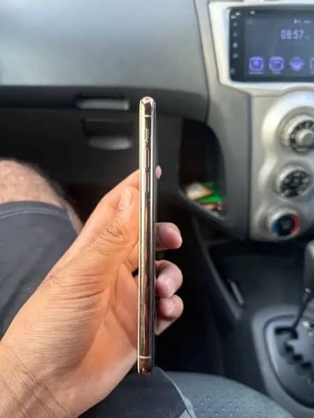 IPHONE 11 PRO MAX 512 GB PTA APPROVED 2