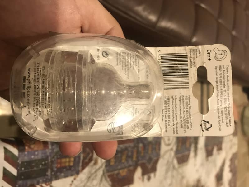 Philips Avent Anti Colic Feeder (02 x New Nipples only) 2