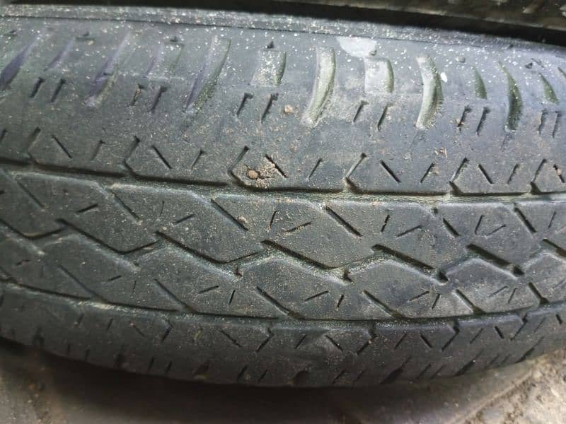 bridgistone used tyre 145R12 average condition argent sale 3