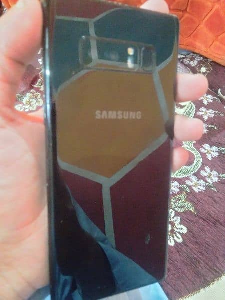 sumsung note 8 condition 7 by 10 screen scratch hai 1